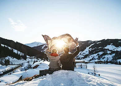 Übergossene Alm - Paar im Schnee Sonnenuntergang