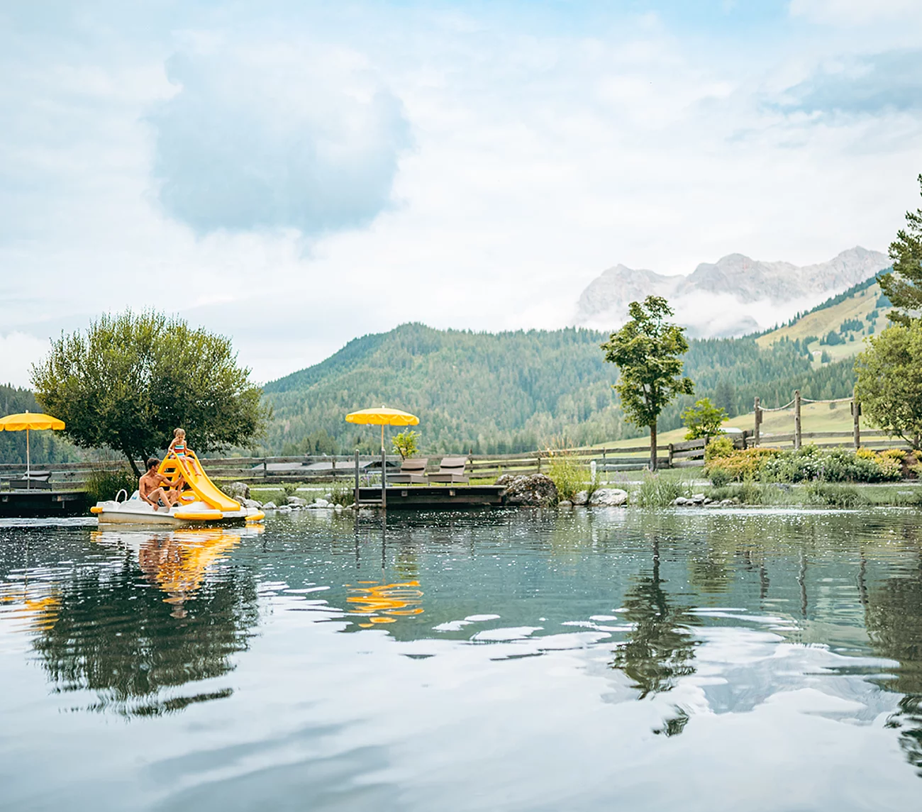 Übergossene Alm - Almsee im Sommer