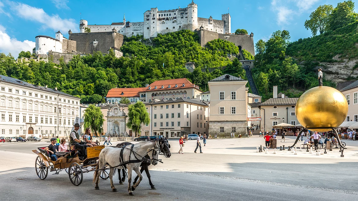 Übergossene Alm - Salzburg Stadt, Kapitelplatz