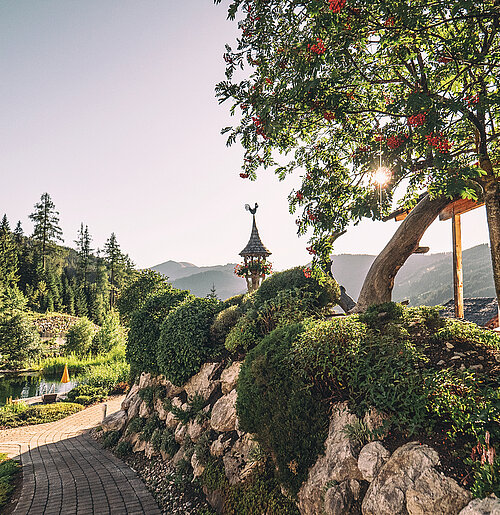Übergossene Alm - Resort mit Blick auf Almsee