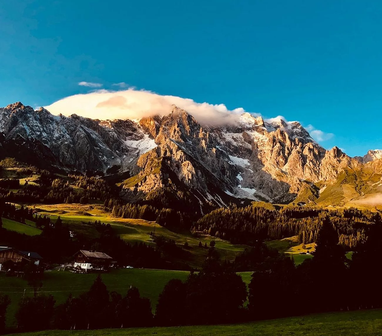 Übergossene Alm - Bauernherbst Blick auf den Hochkönig