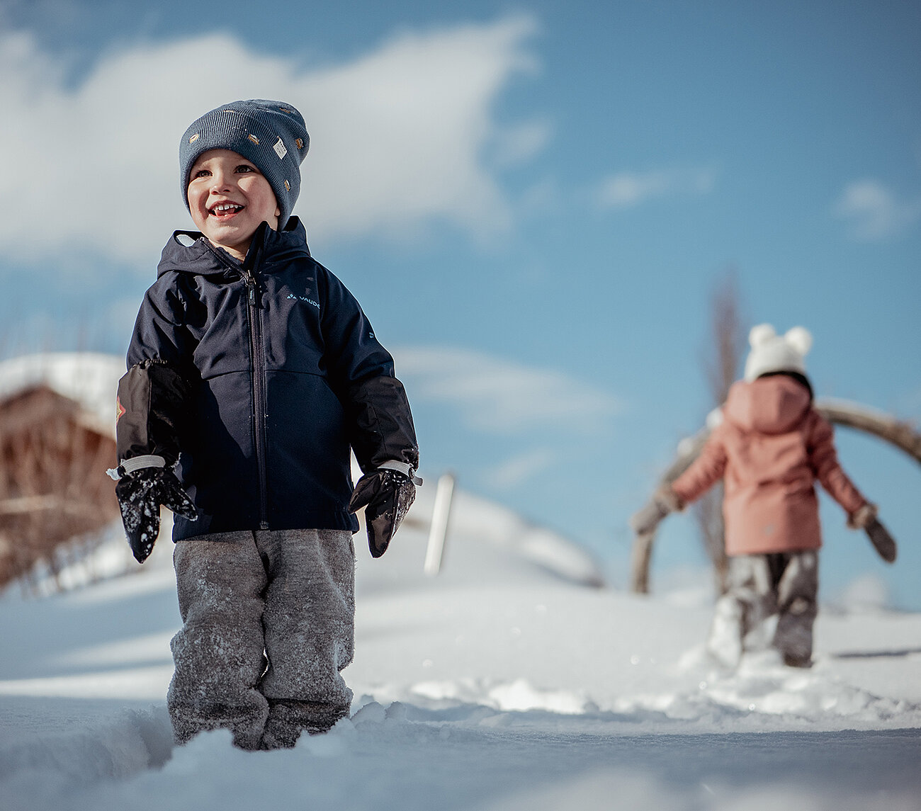 Übergossene Alm - Kinder beim Spielen im Schnee