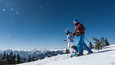 Übergossene Alm - Paar bei Schitour
