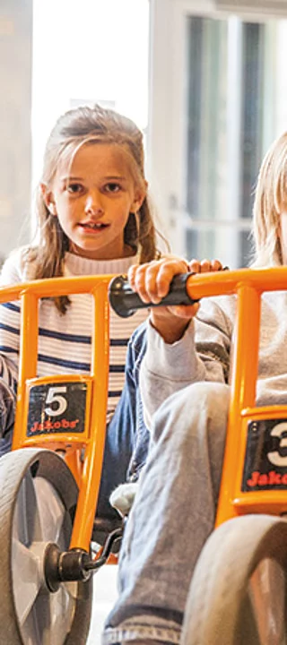 Übergossenen Alm - Kinder in der Indoor Kinderalm